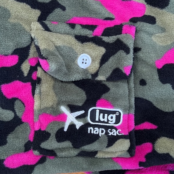 Lug Nap Sac travel airplane pillow and blanket! - Picture 2 of 14